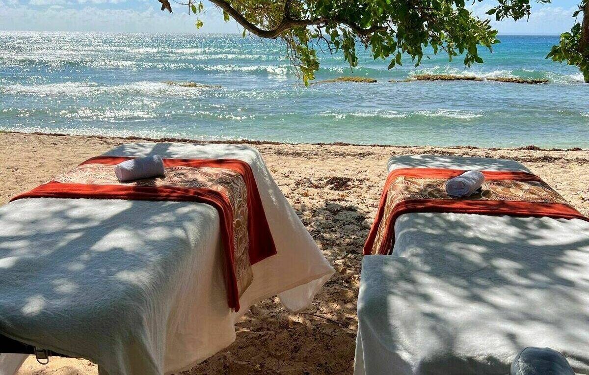 massage sur la plage martinique
